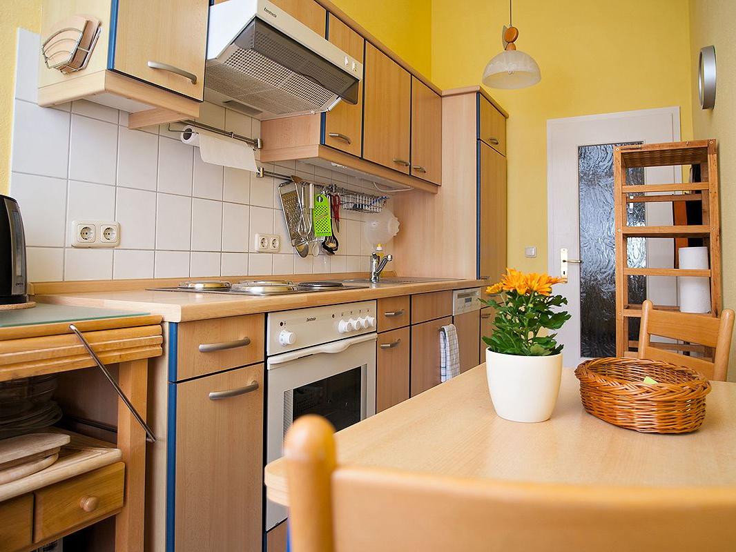 kueche-ferienwohnung-1-haus-odin-heringsdorf-1200x800